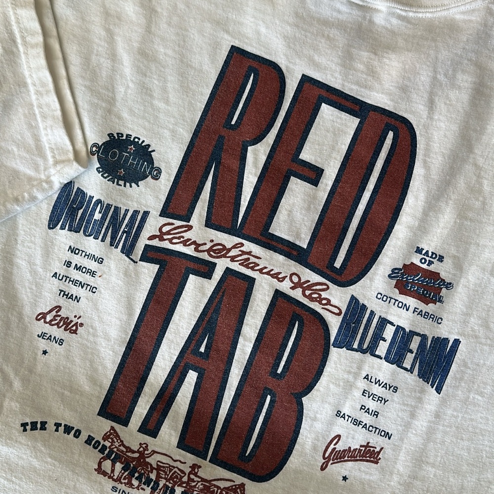 Vintage 90s Levi’s White Short Sleeve T-Shirt